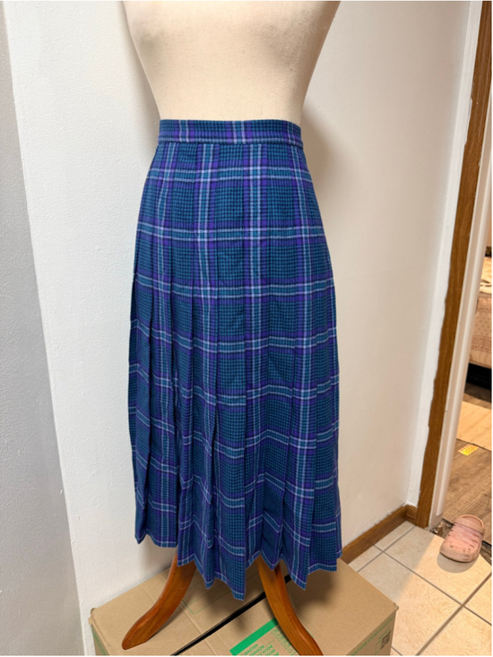 Pendleton Dresses & Skirts - Vintage 80s Pendleton Town & Country Wool Plaid Skirt NWT Deadstock Size 12 Made